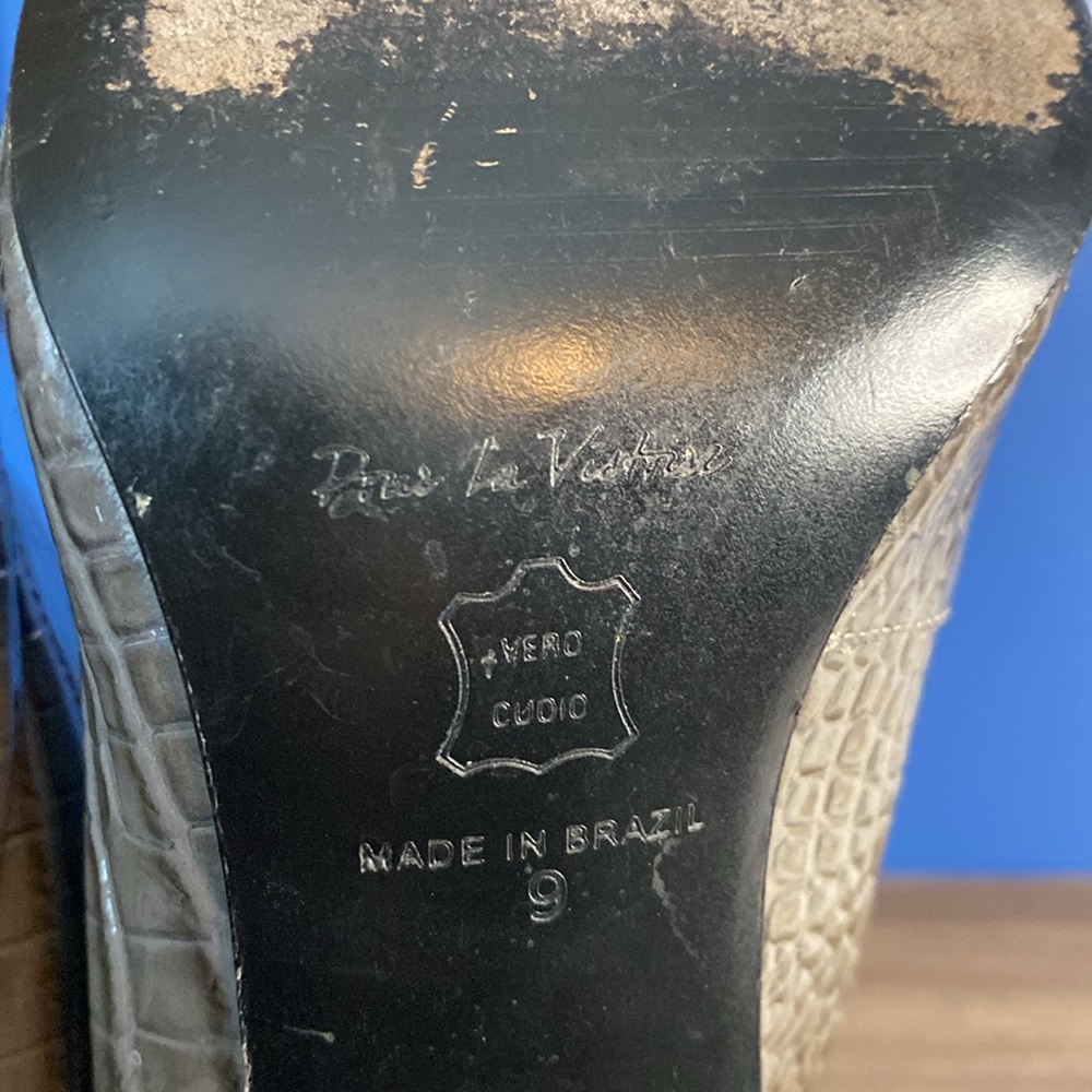 Pour la Victorie Crocodile Print Ankle Boots - Picture 7 of 8